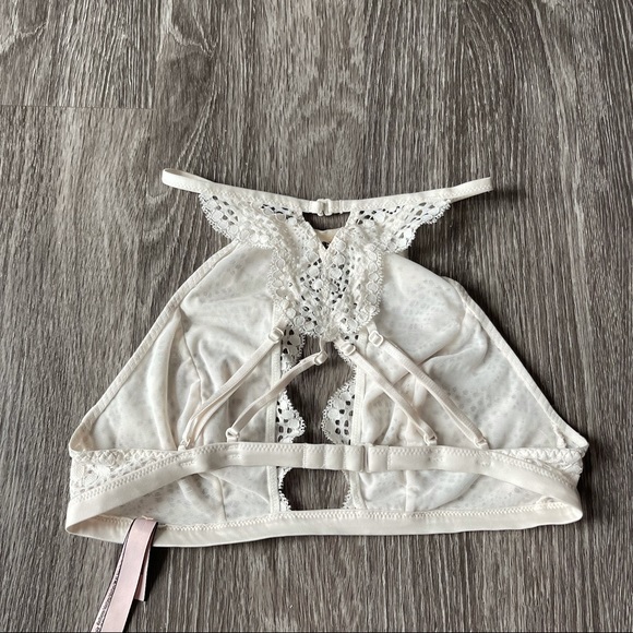 Victoria's Secret Lace Bralette - Picture 3 of 5